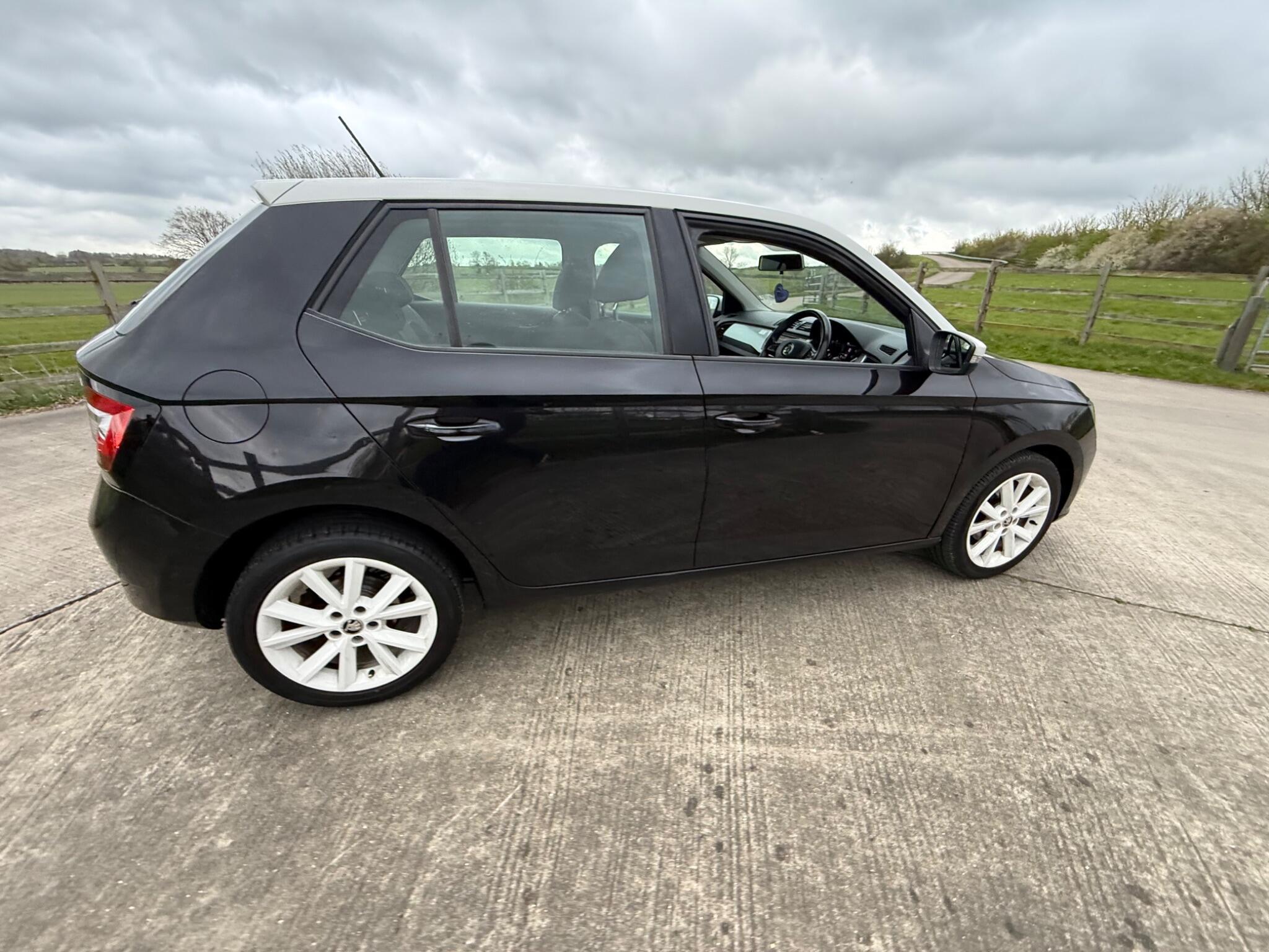 Skoda Fabia 1.0 TSI Colour Edition Euro 6 (s/s) 5dr — photo 65 of 90